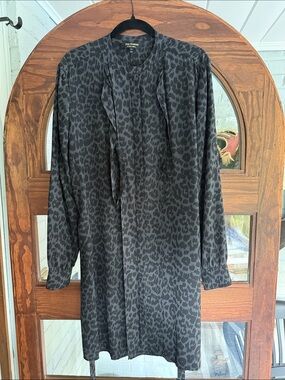 Juicy Couture Black and Dark Gray Leopard Print Silk Shift Dress w belt